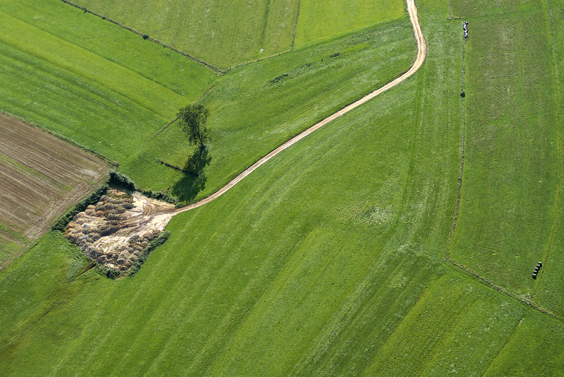 à prox rougemont le chât 01